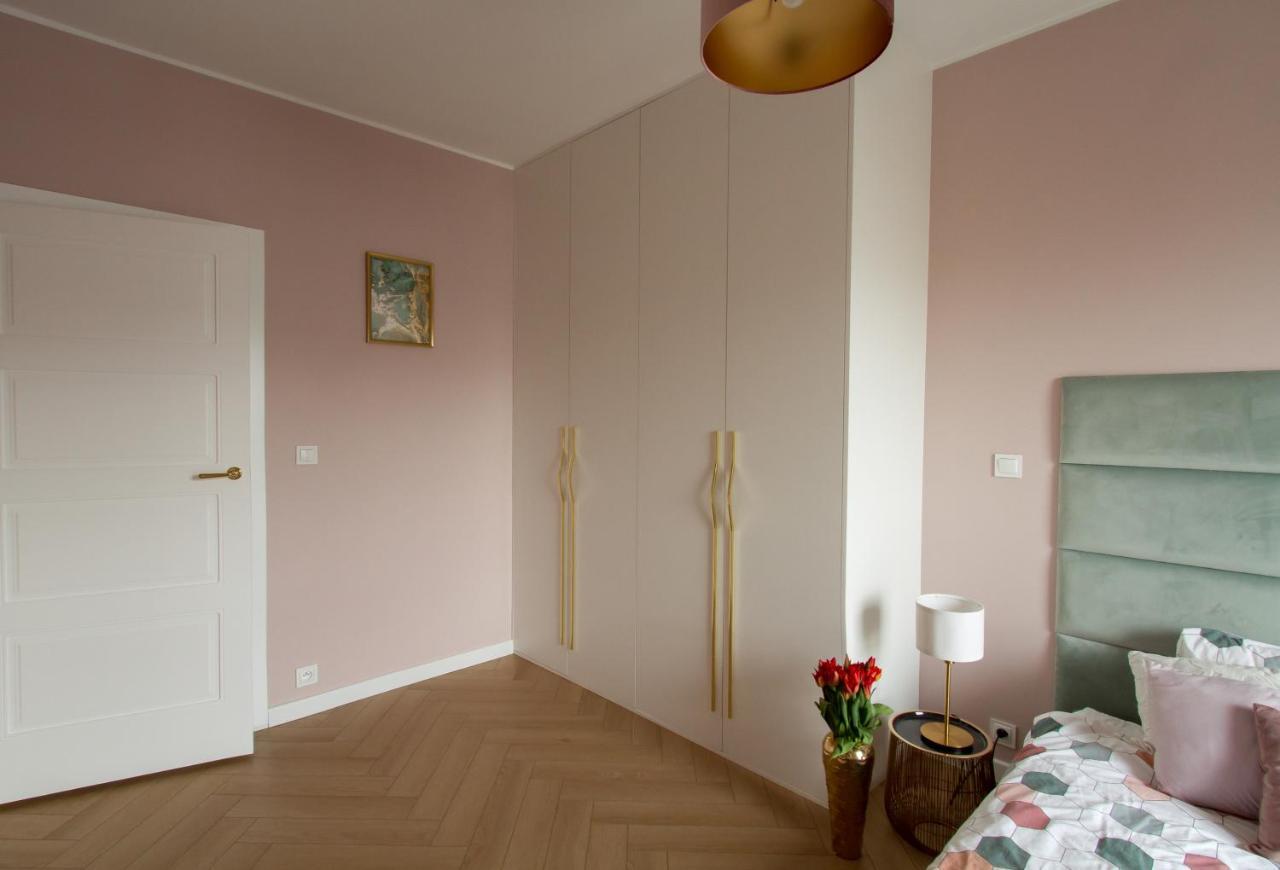 Apartament Nowy Przy Placu Szembeka
